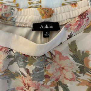 Aakaa long flowy skirt size small